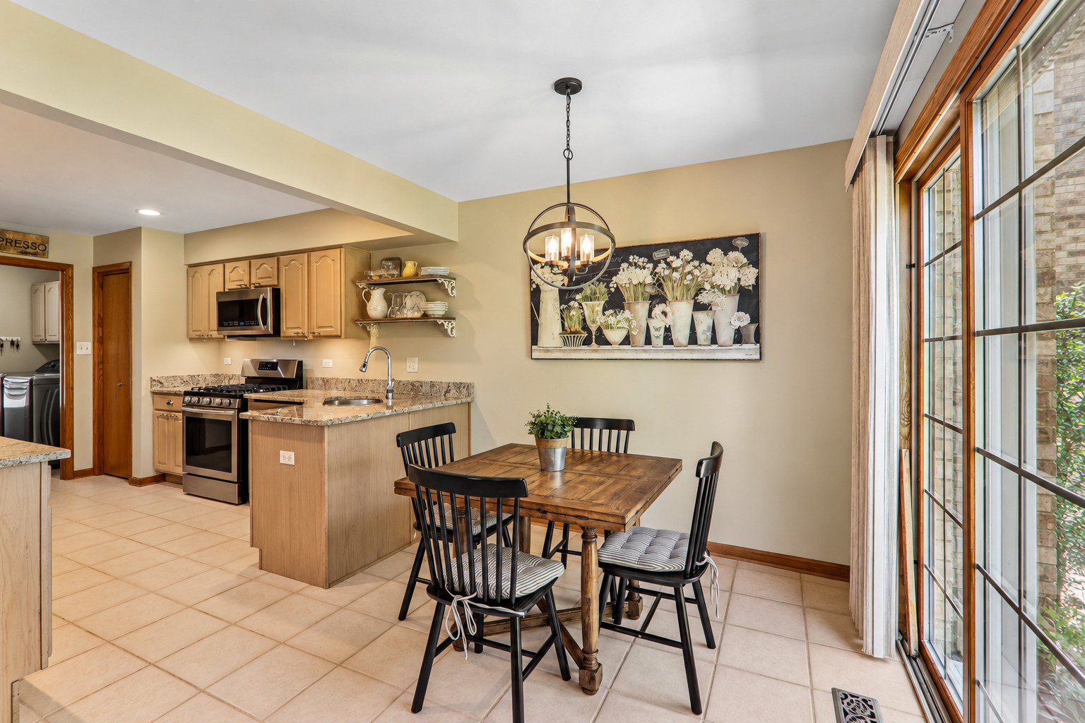 12216 Sumner Street Property Photo 12