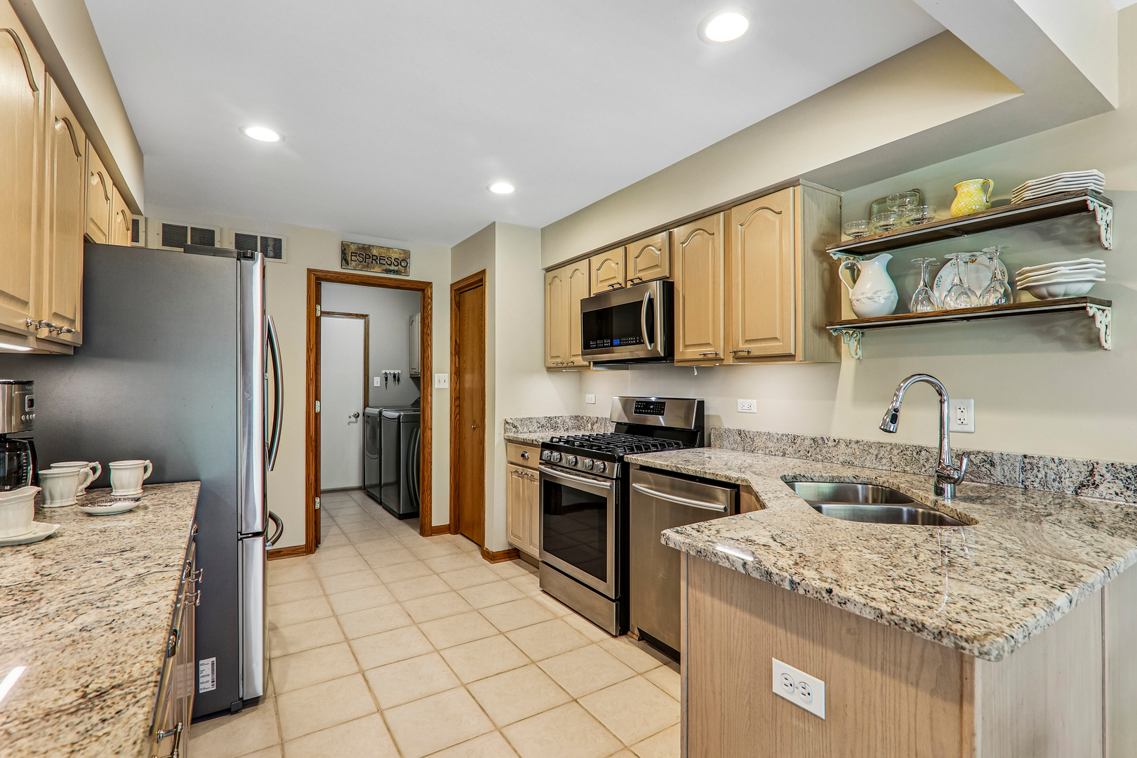 12216 Sumner Street Property Photo 13