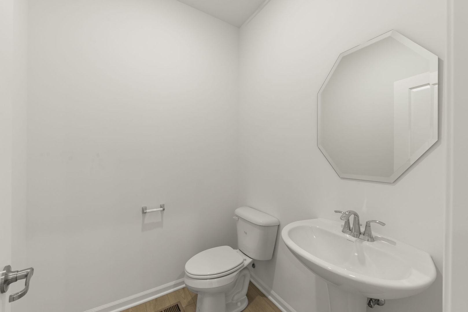 7705 Nightshade Lane Property Photo 9