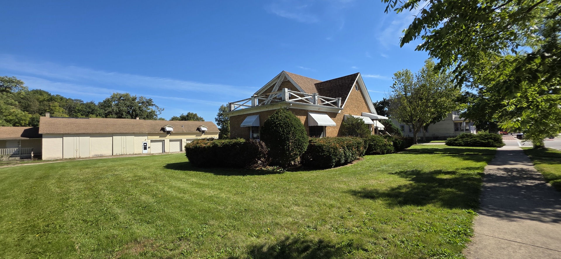 302 Washington Street Property Photo 1