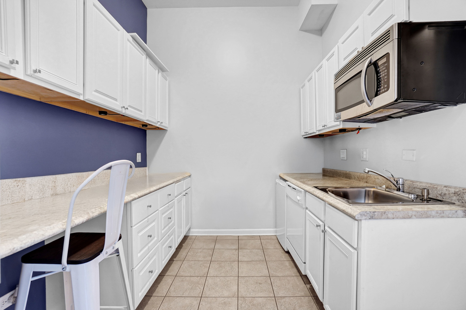 1415 W Chicago Avenue C1 Property Photo 7