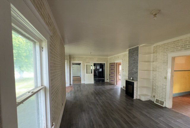 103 S Chicago Avenue Property Photo 3
