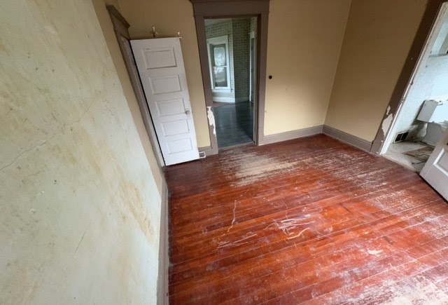 103 S Chicago Avenue Property Photo 7