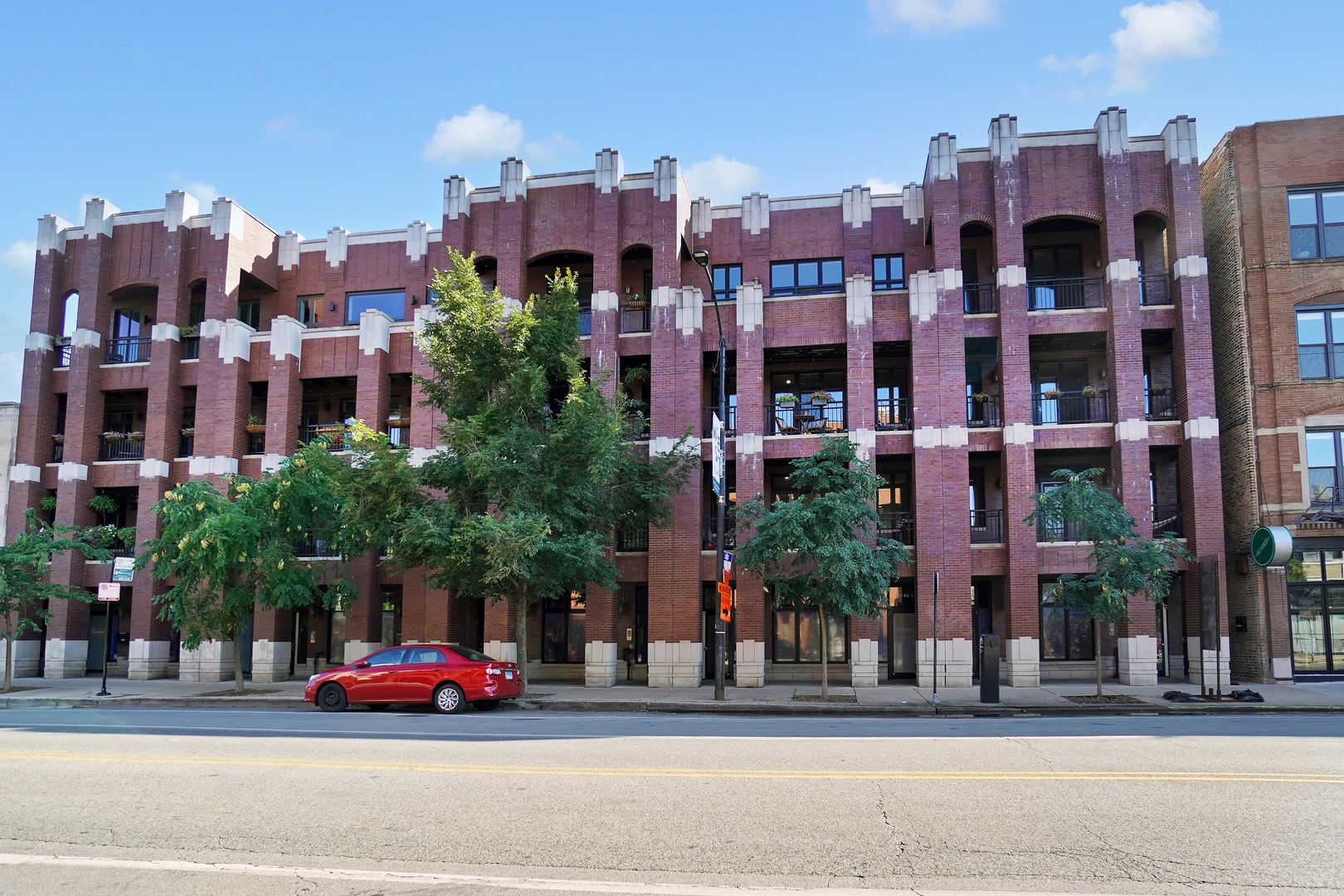 1417 W CHICAGO Avenue C1 Property Photo 1
