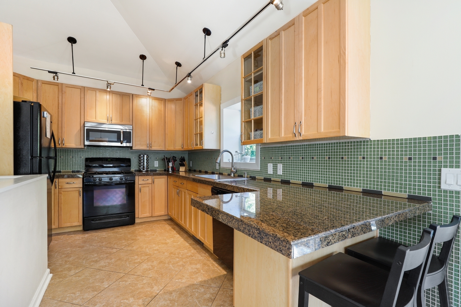 7700 Locust Avenue Property Photo 8