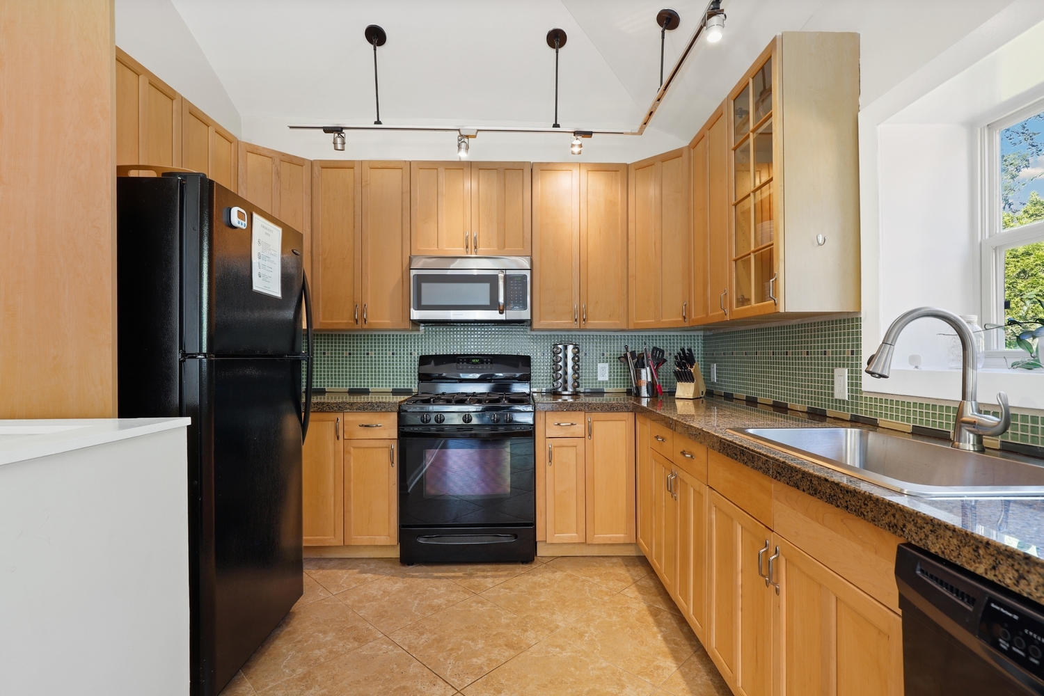 7700 Locust Avenue Property Photo 9