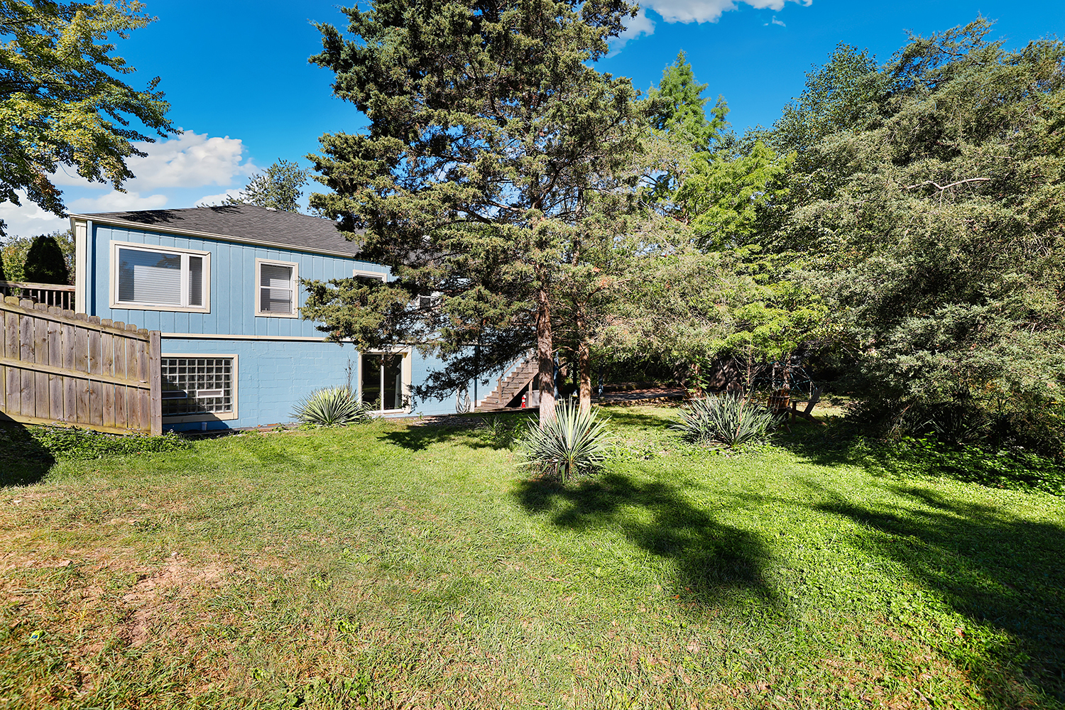 7700 Locust Avenue Property Photo 24