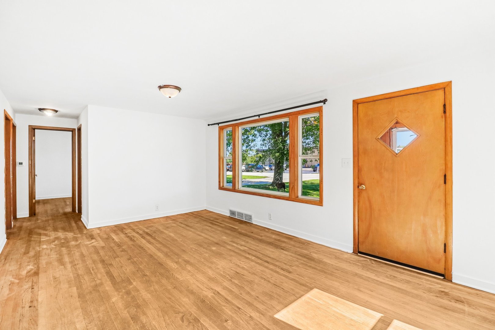 536 Locust Street Property Photo 9