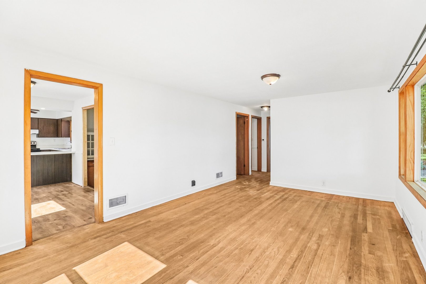 536 Locust Street Property Photo 10