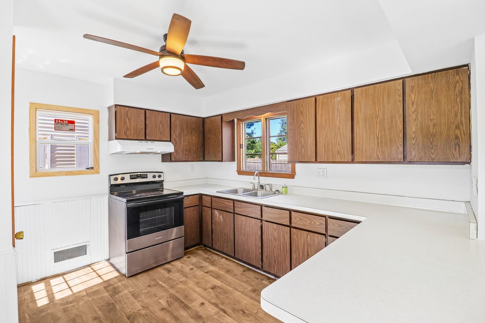 536 Locust Street Property Photo 14