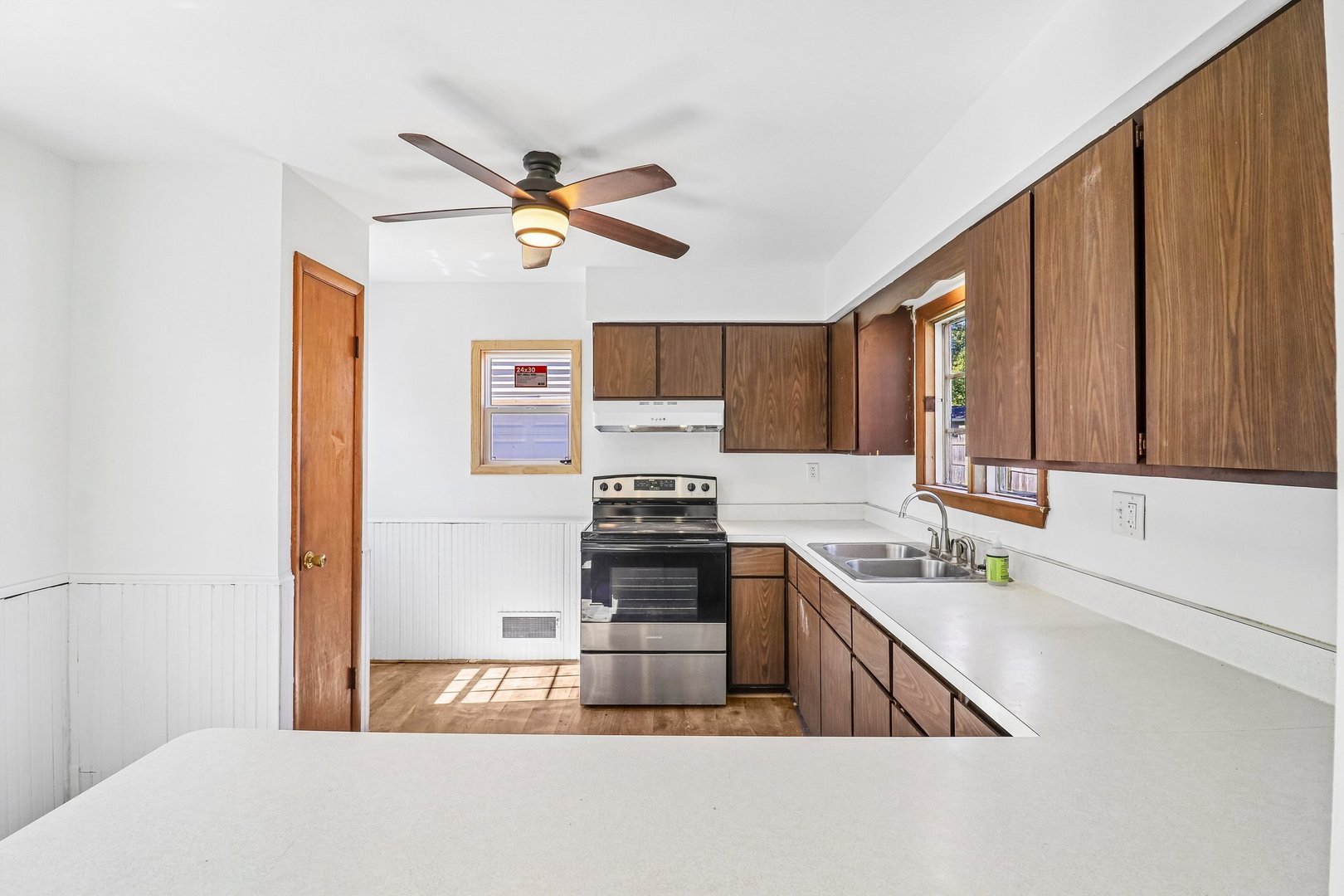 536 Locust Street Property Photo 15