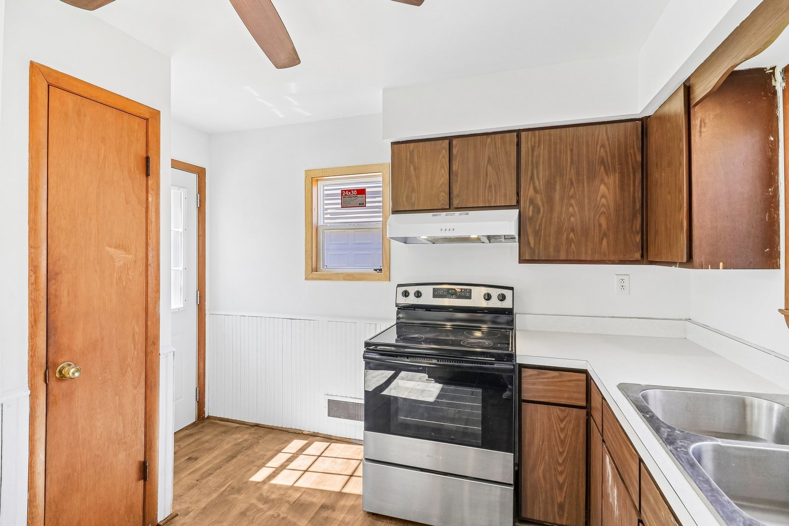 536 Locust Street Property Photo 16