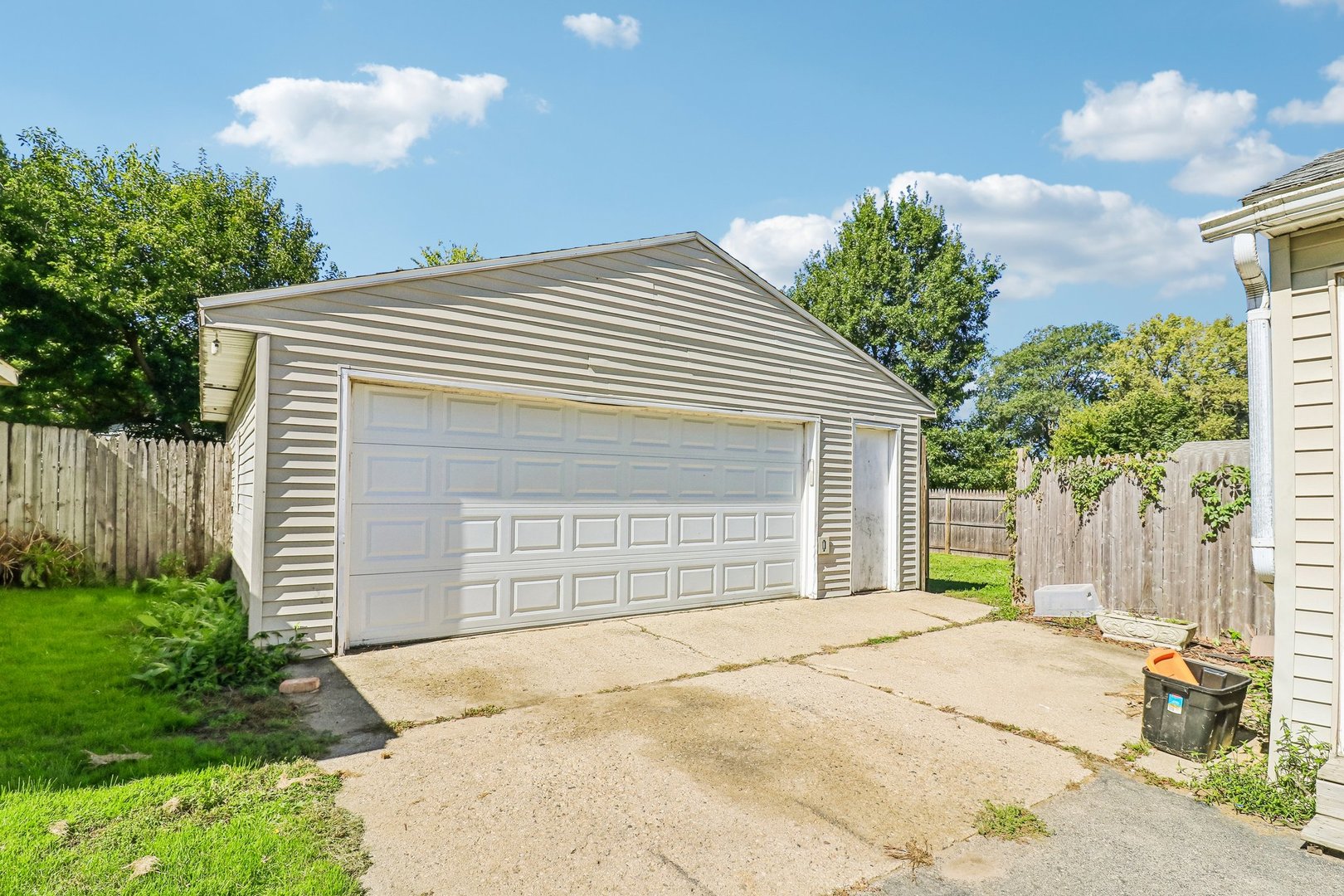 536 Locust Street Property Photo 31