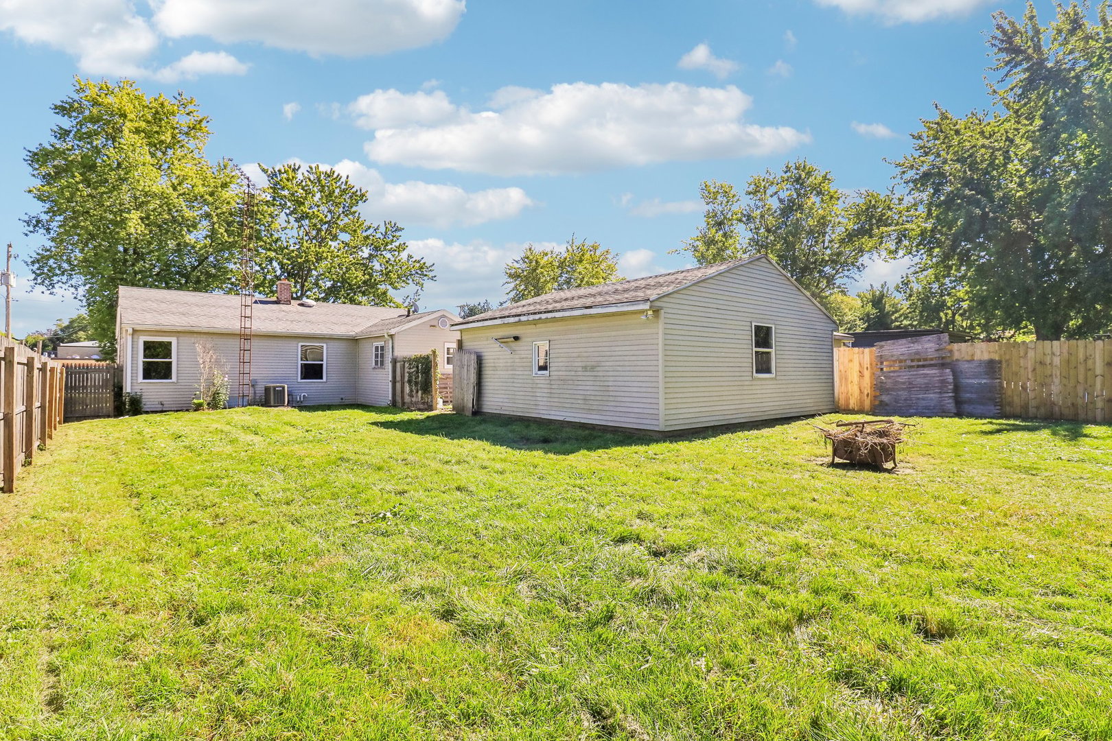 536 Locust Street Property Photo 34