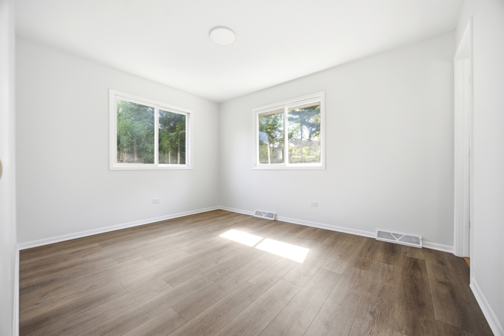 1175 Royal Boulevard Property Photo 10