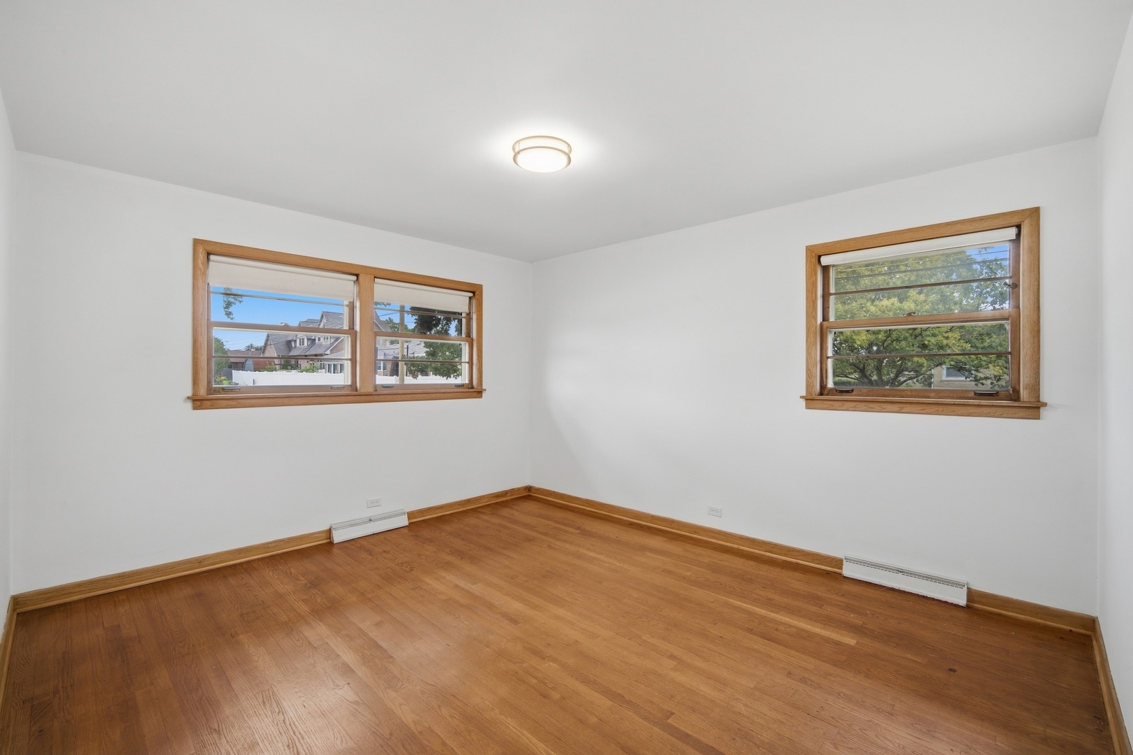 8001 W Balmoral Avenue Property Photo 11