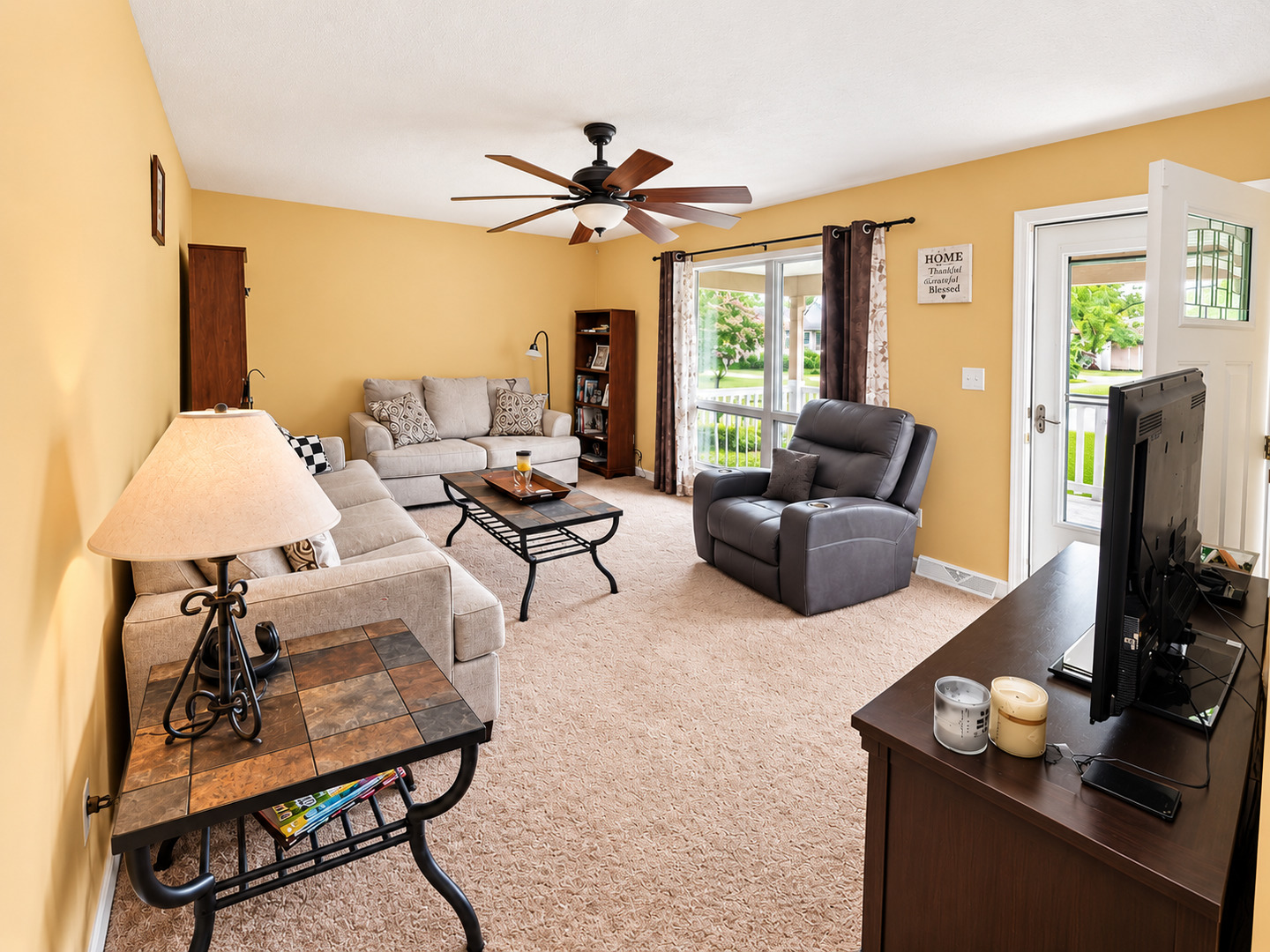 713 Palace Drive Property Photo 4