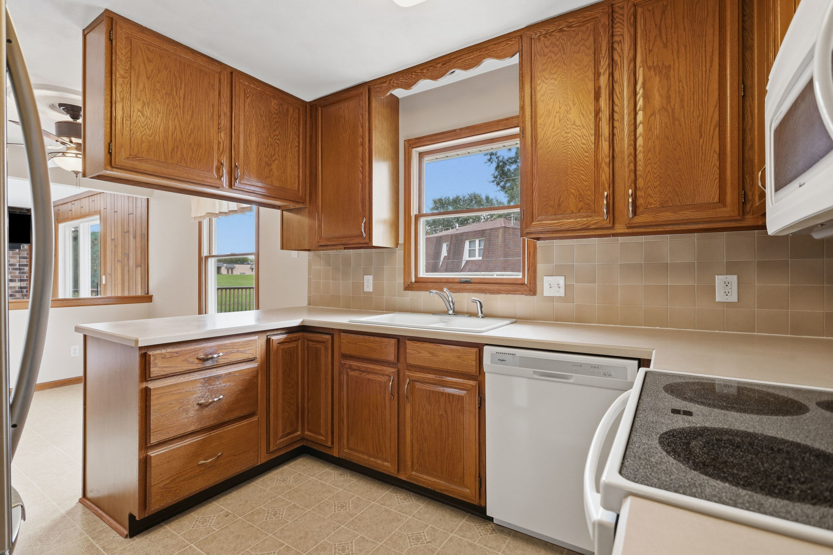609 W Valley Drive Property Photo 7