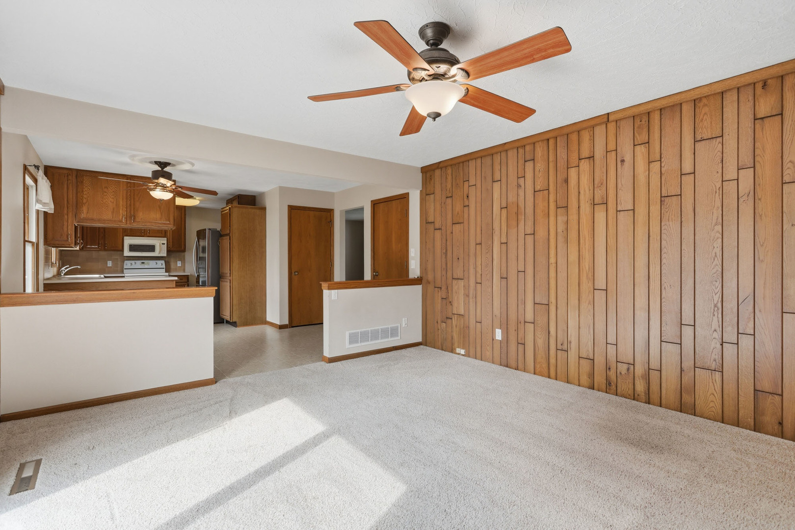 609 W Valley Drive Property Photo 14