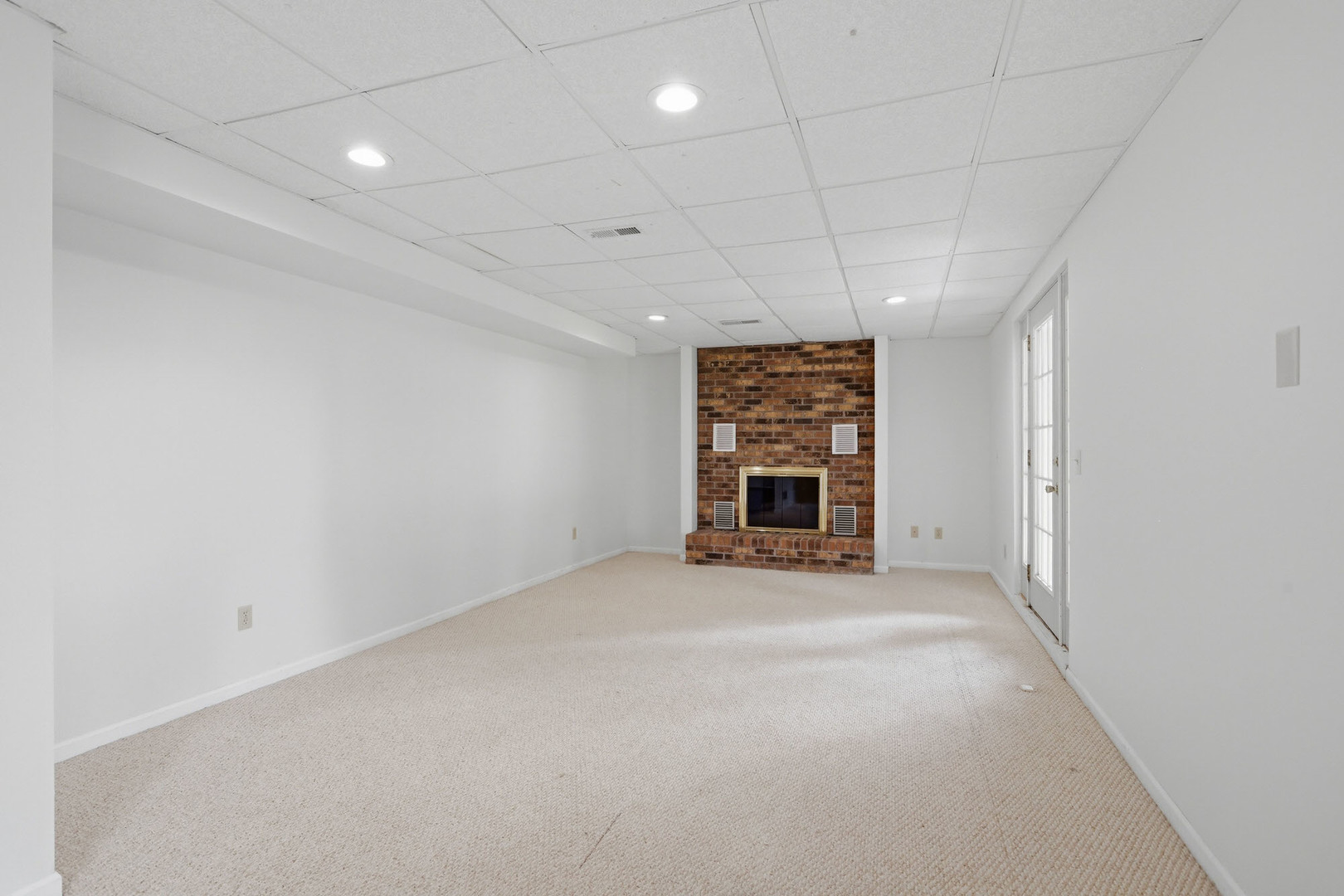 609 W Valley Drive Property Photo 30