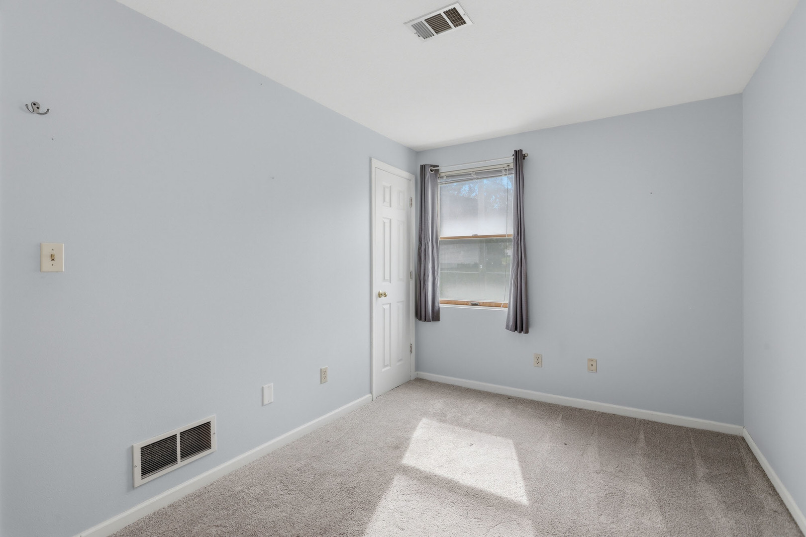 609 W Valley Drive Property Photo 35
