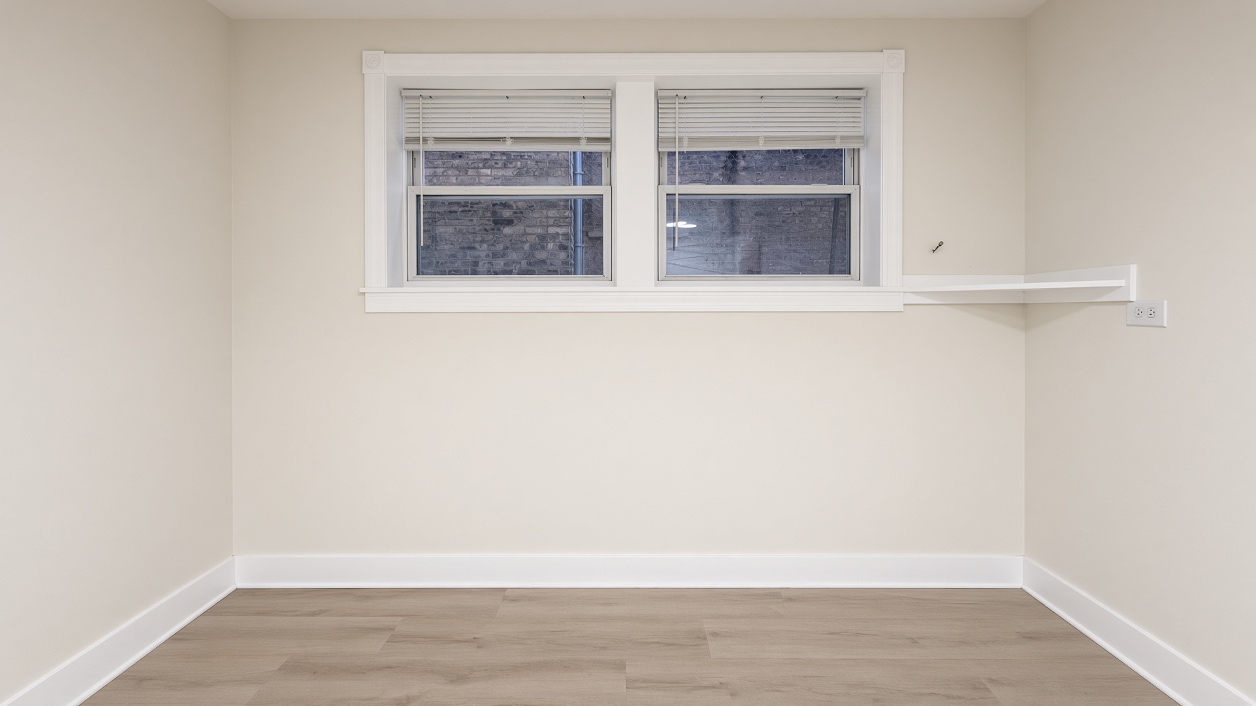 4347 W Irving Park Road Ge Property Photo 6