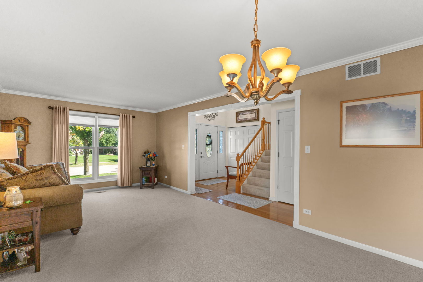 1460 Prairie Crossing Drive Property Photo 8