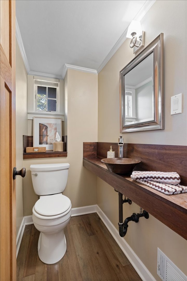 645 S Belmont Avenue Property Photo 19
