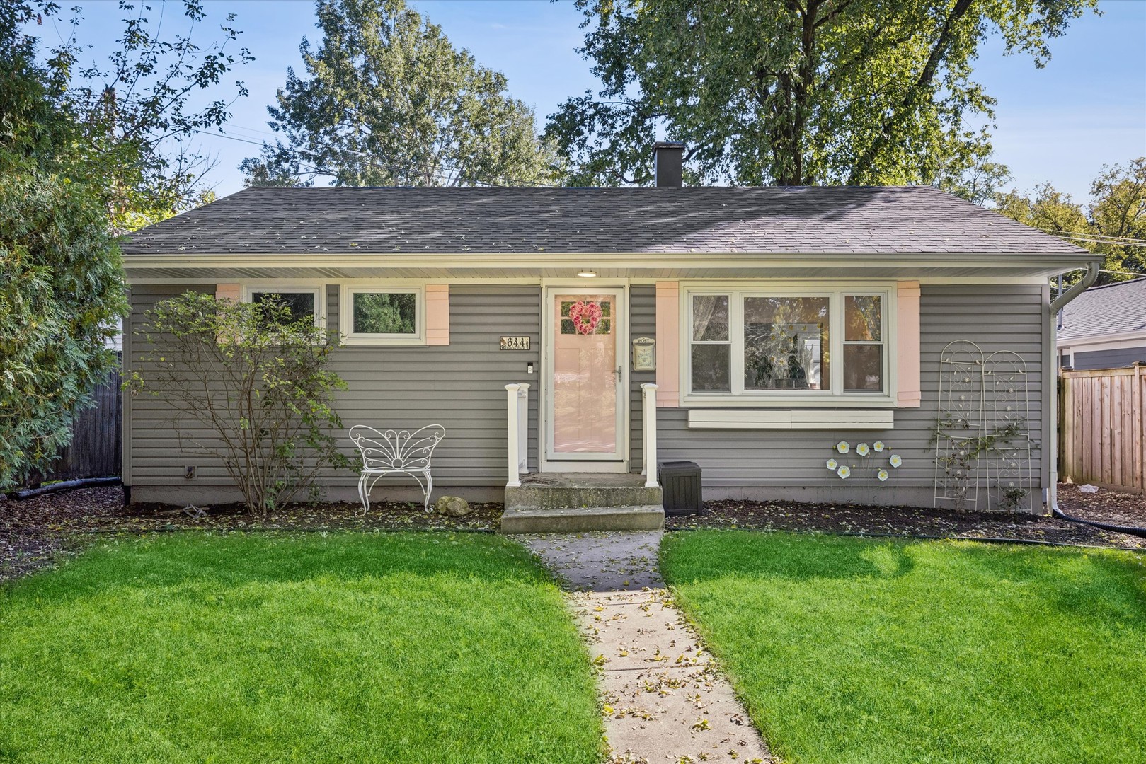 644 W Hinsdale Avenue Property Photo 1