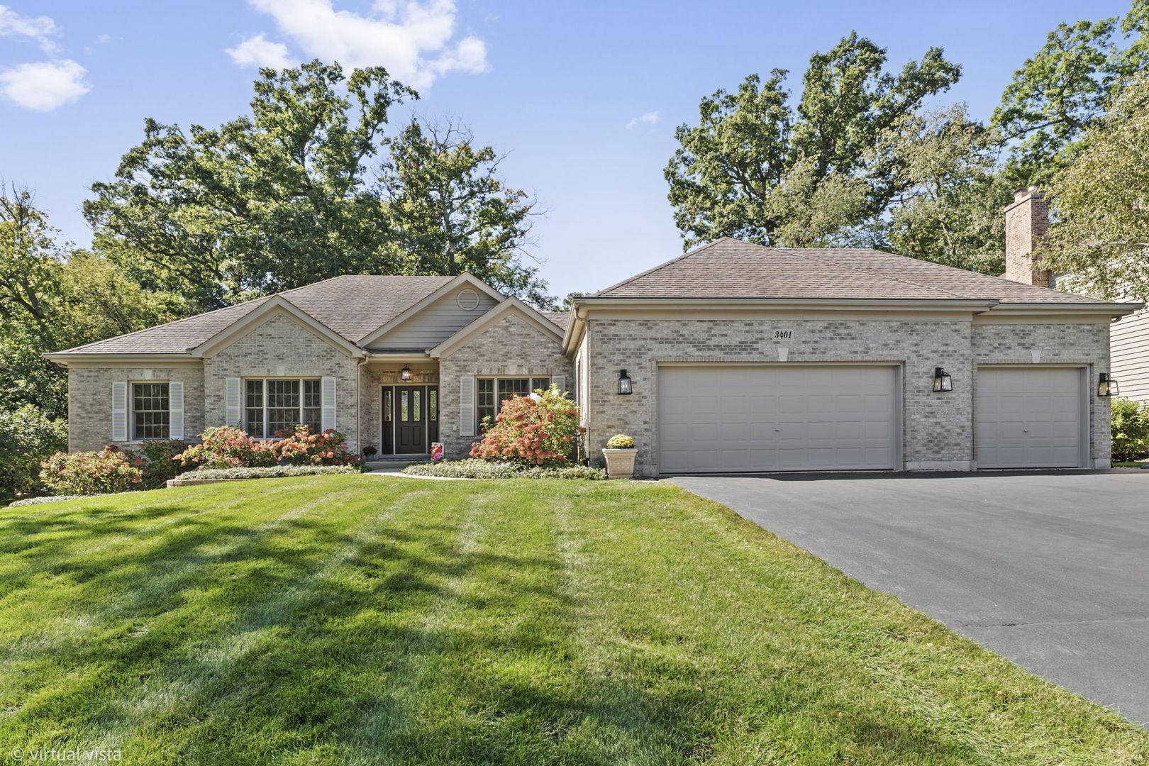 3401 Thunderbird Lane Property Photo 1
