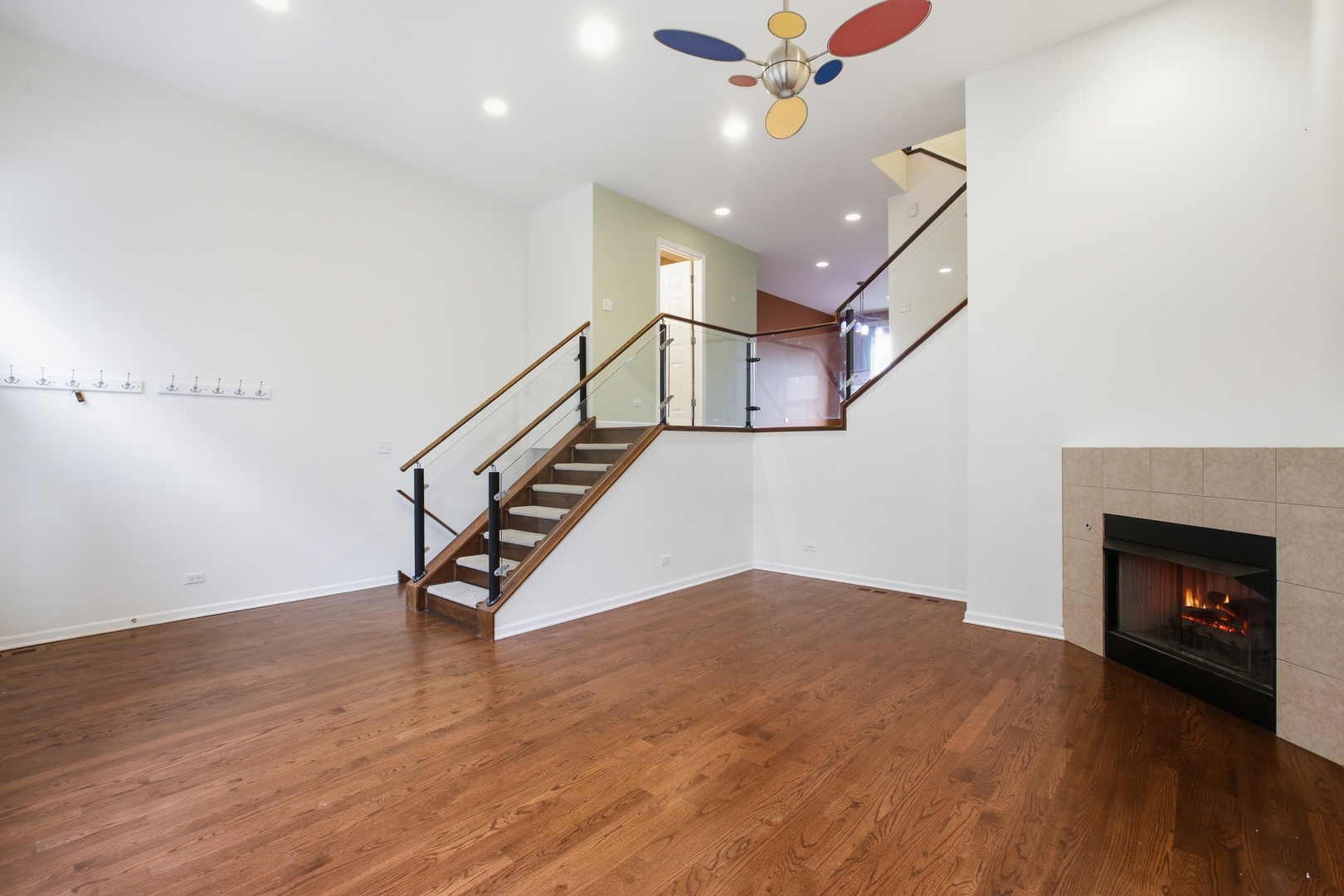 820 W 36th Street 2 Property Photo 3
