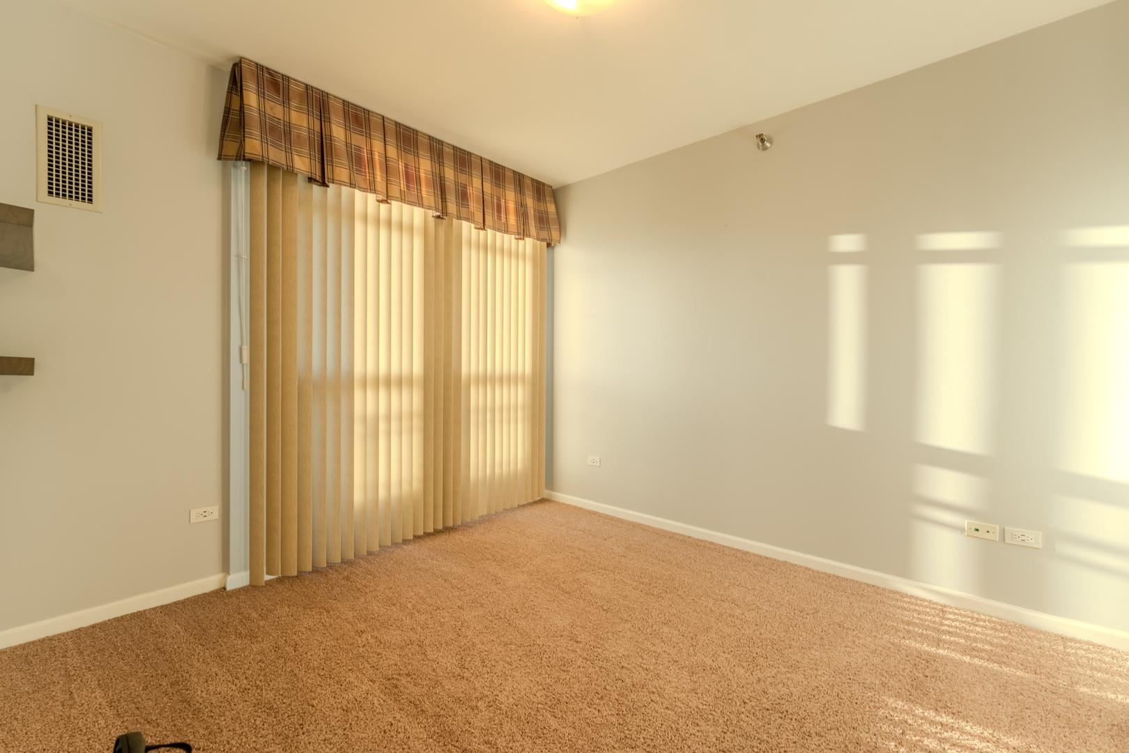 1255 S State Street 1304 Property Photo 8
