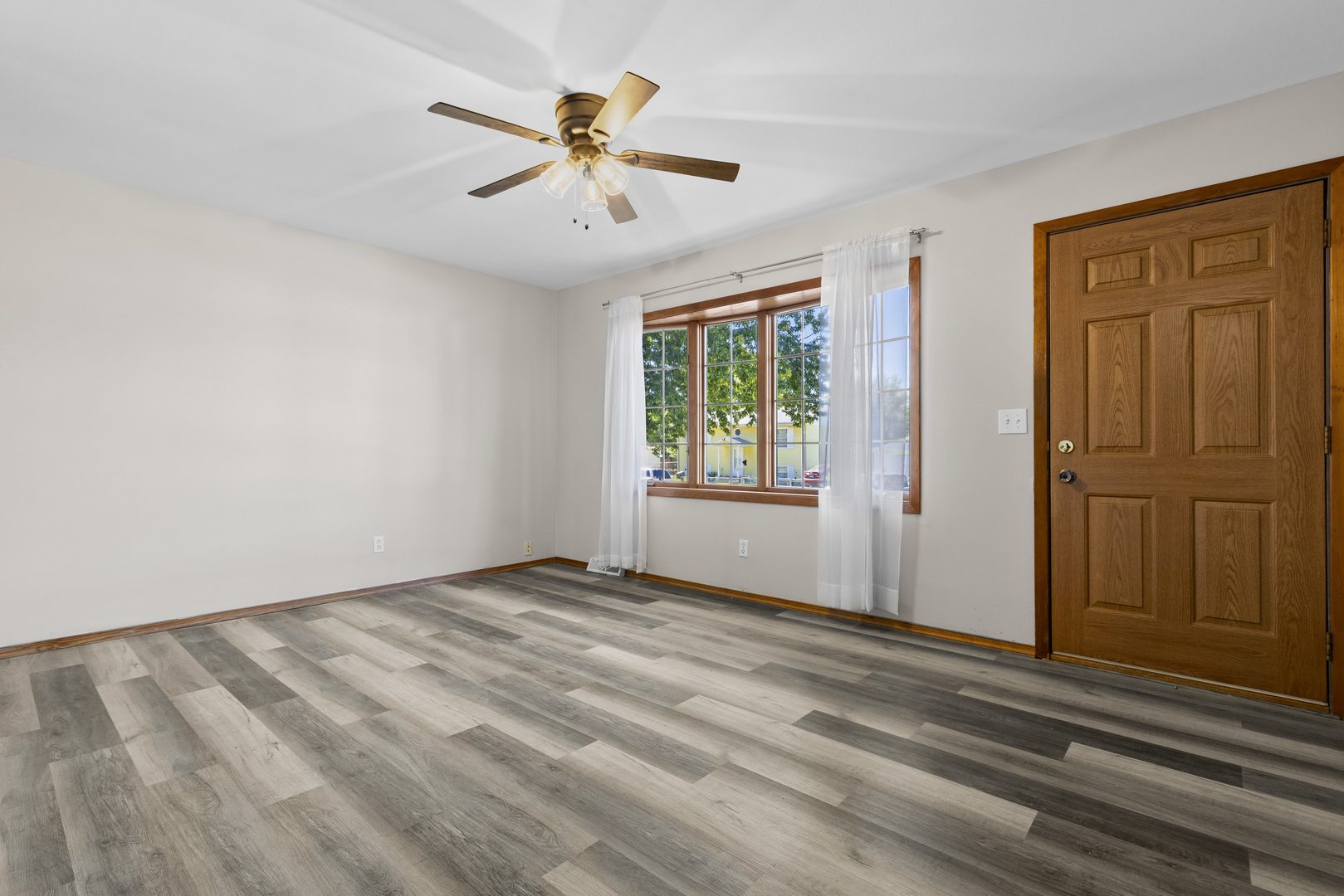 1816 8th Avenue Property Photo 5