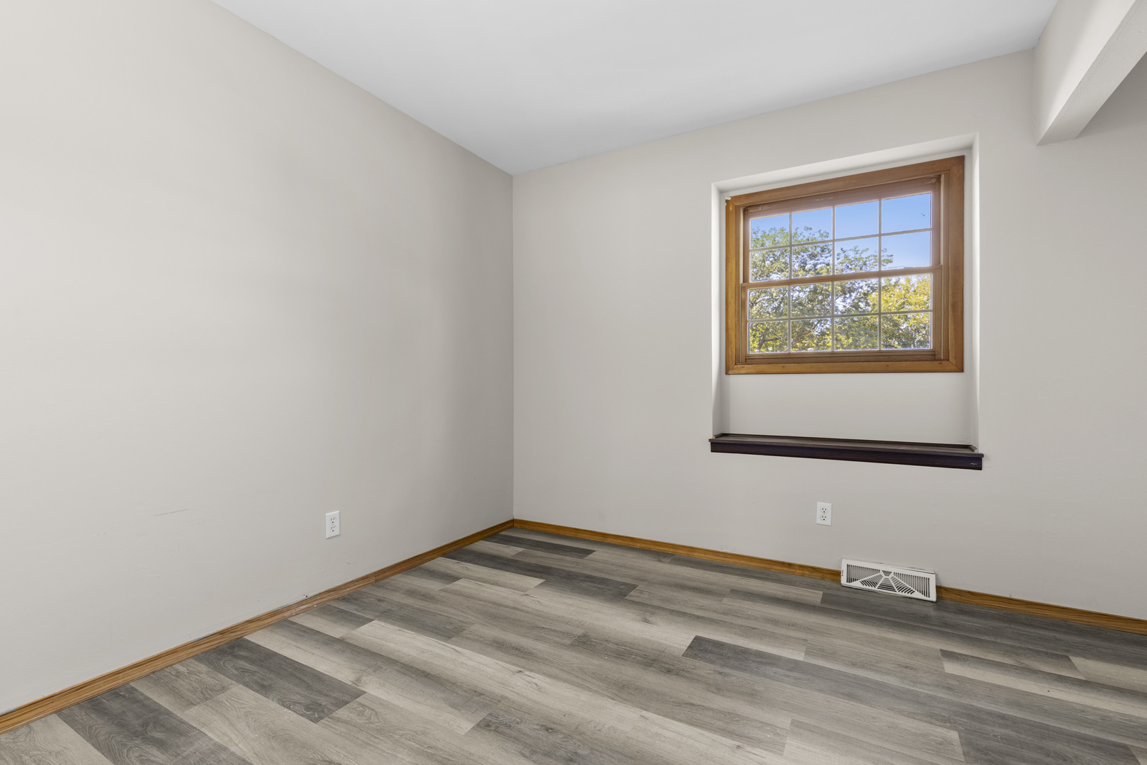 1816 8th Avenue Property Photo 13