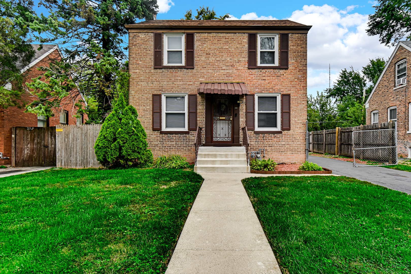 256 E 140th Place Property Photo 1