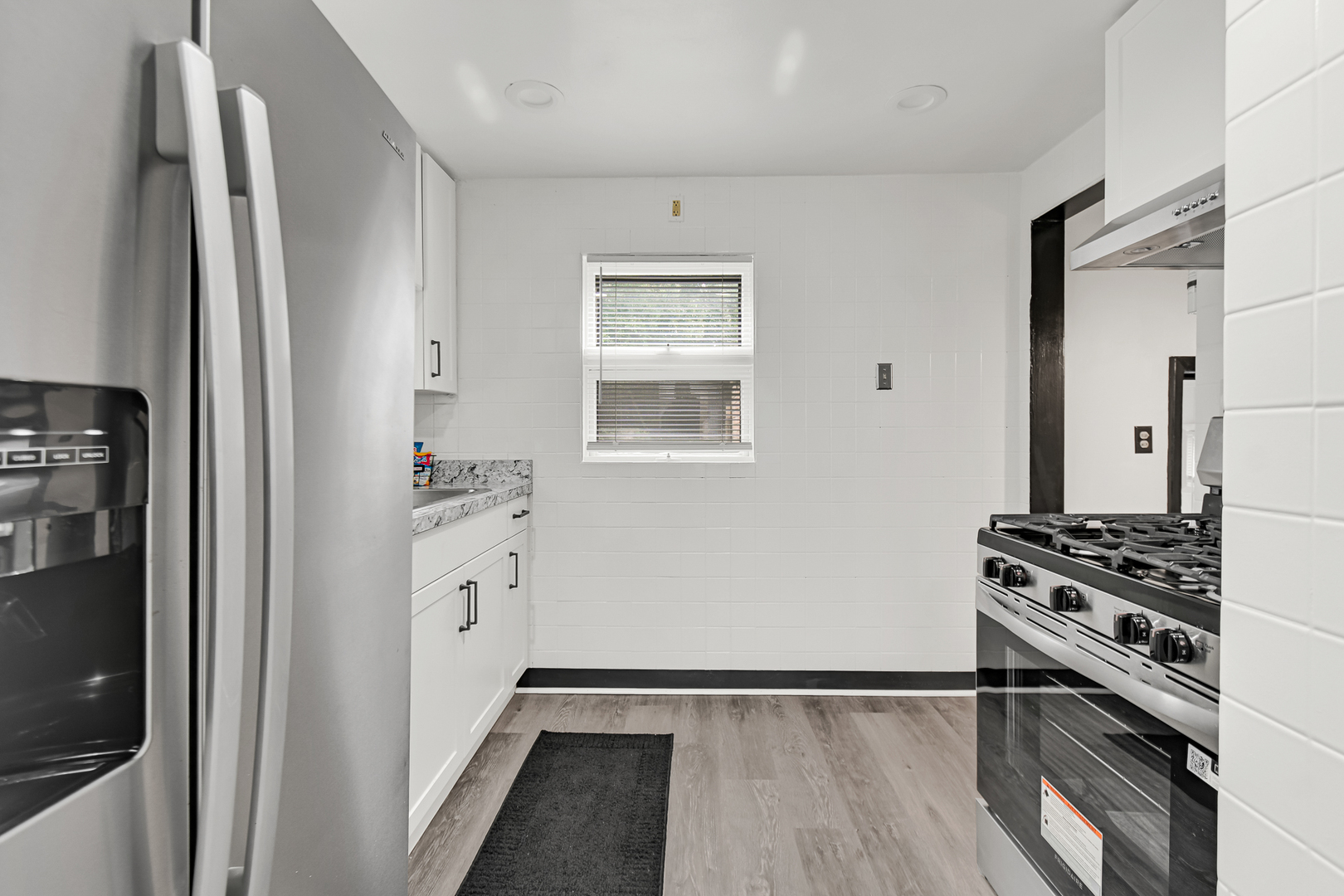 256 E 140th Place Property Photo 10