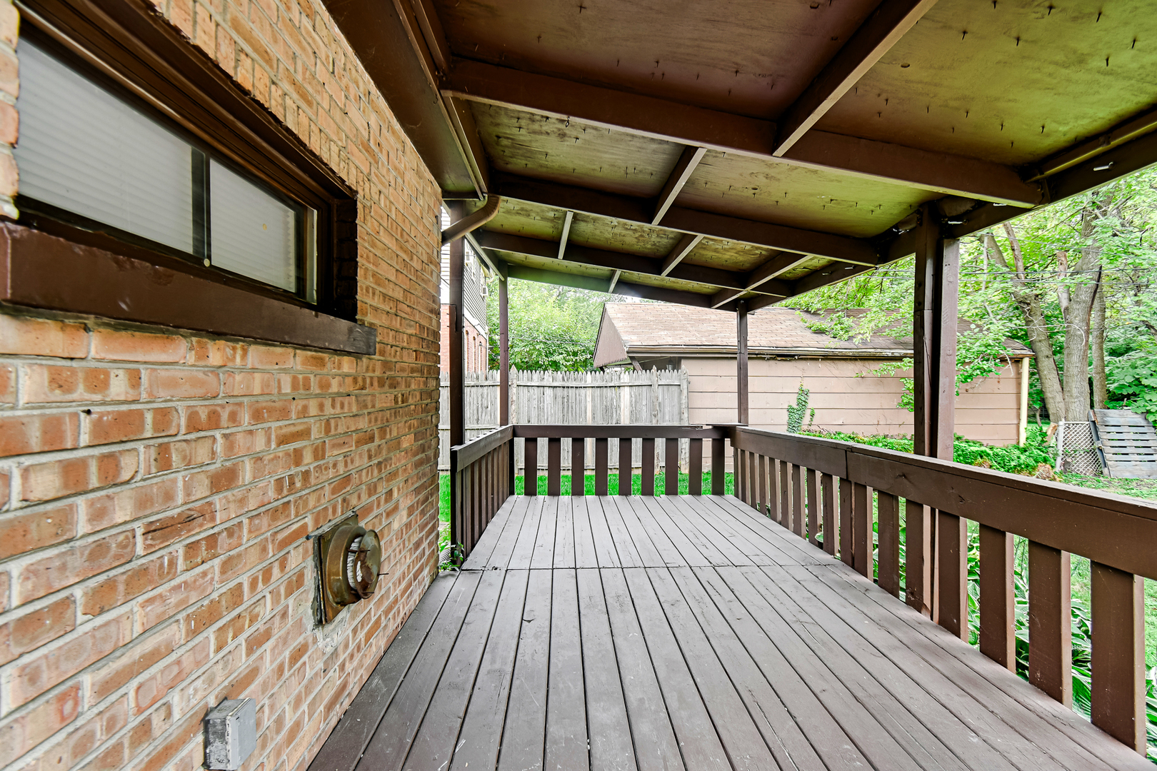 256 E 140th Place Property Photo 20