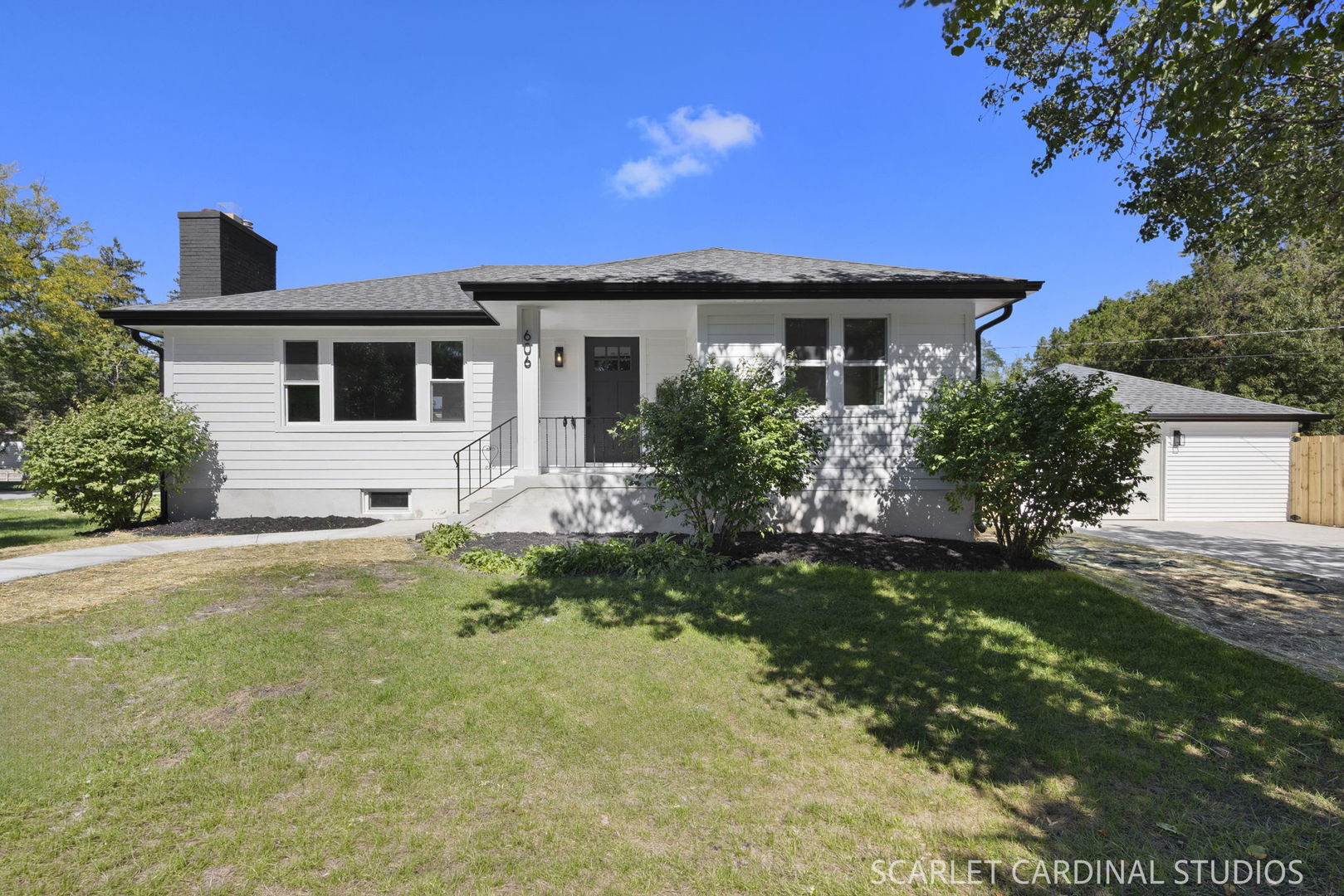 606 E Washington Street Property Photo 1