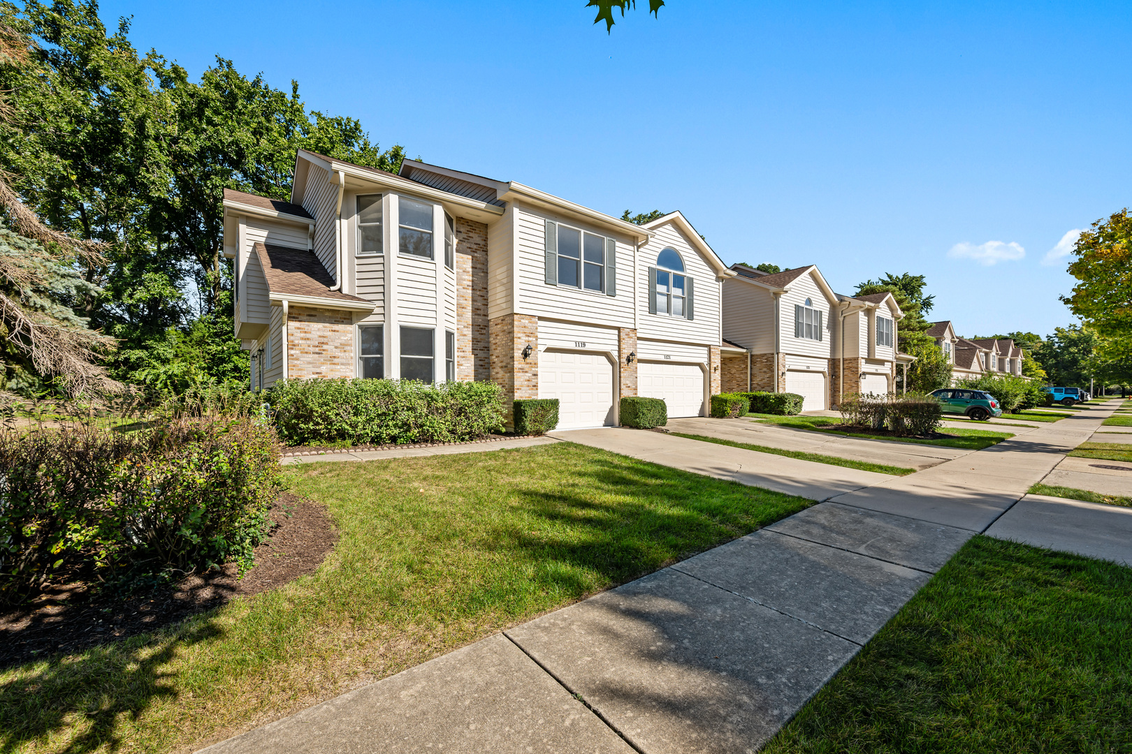 1119 Dickens Avenue Property Photo 1