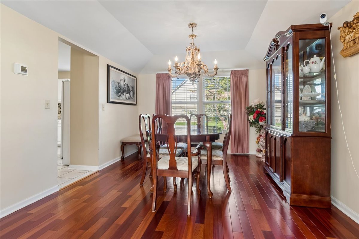 925 Brompton Circle Property Photo 4