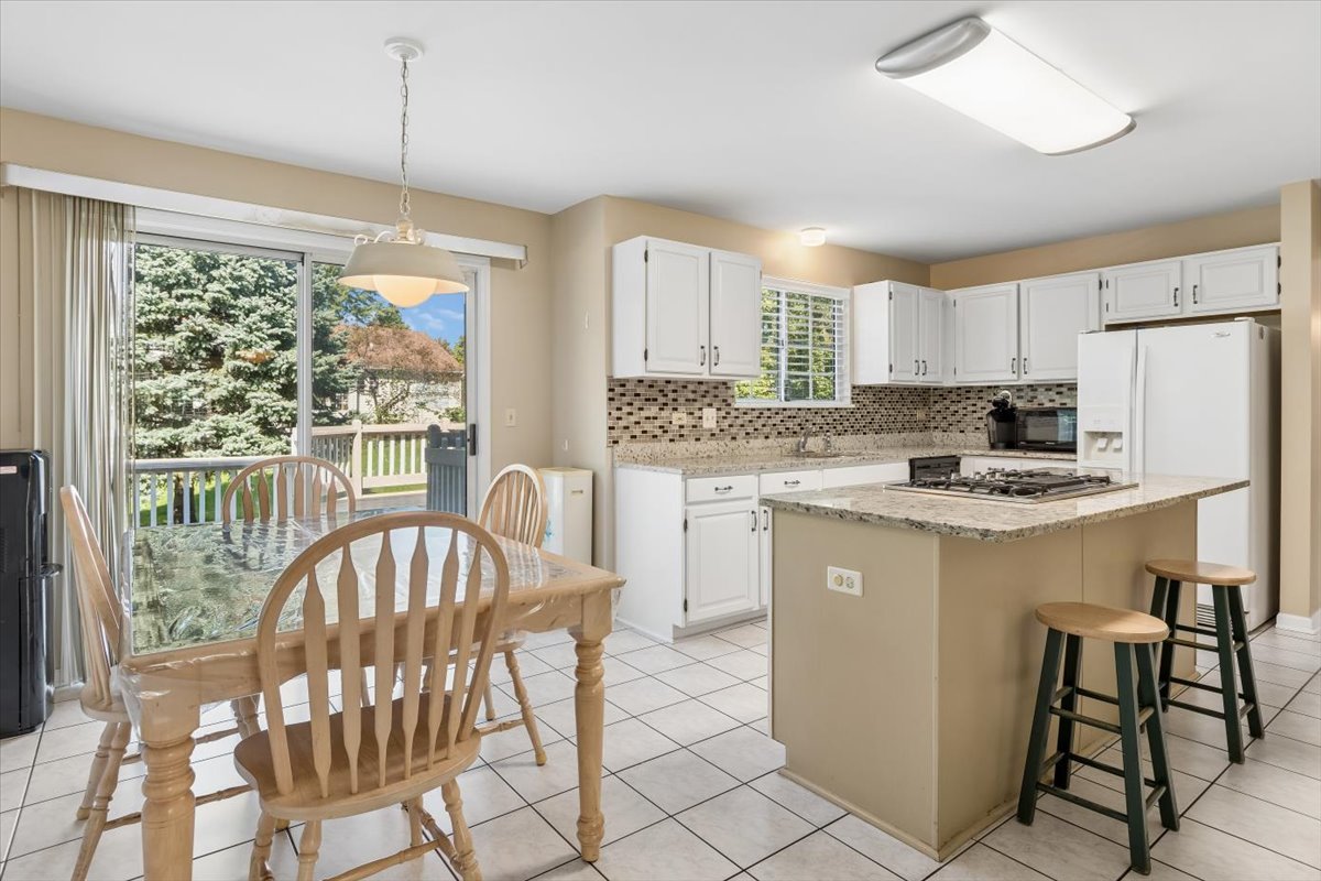 925 Brompton Circle Property Photo 7