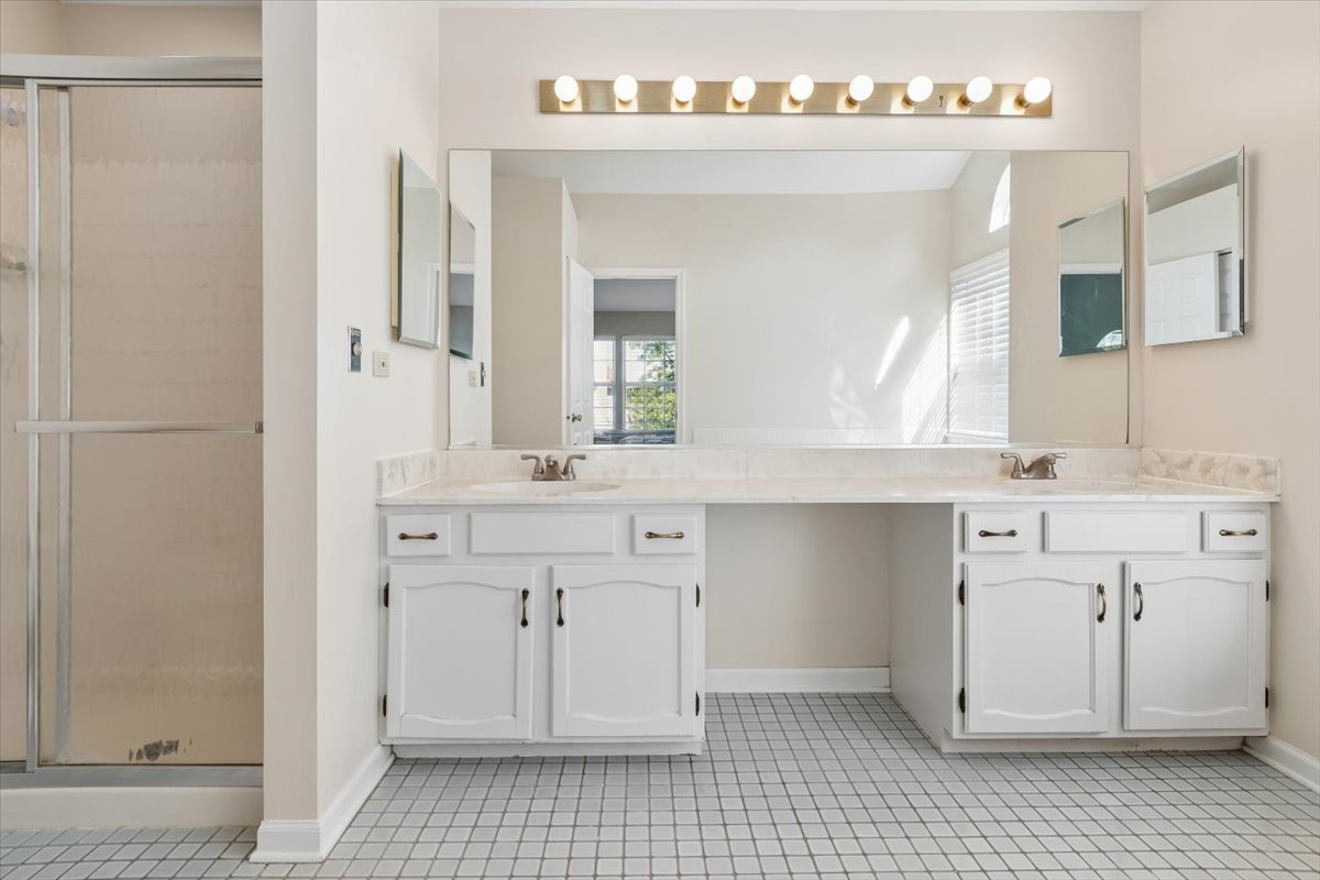 925 Brompton Circle Property Photo 13