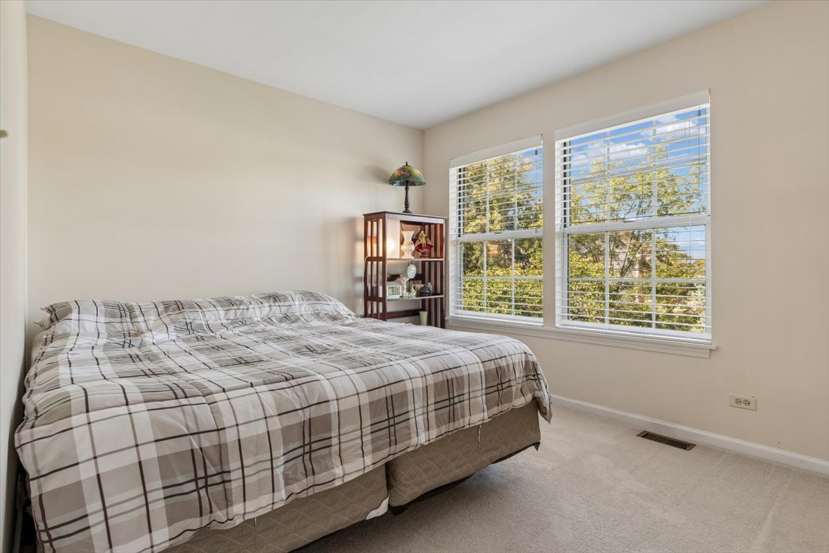 925 Brompton Circle Property Photo 14
