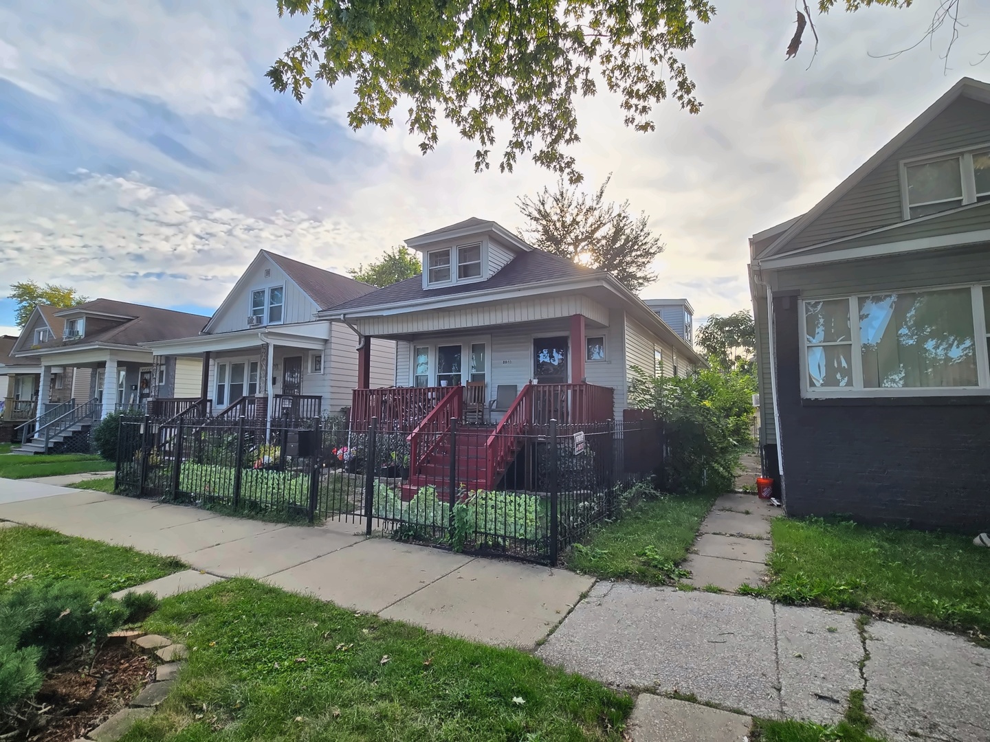 8940 S Parnell Avenue Property Photo 1