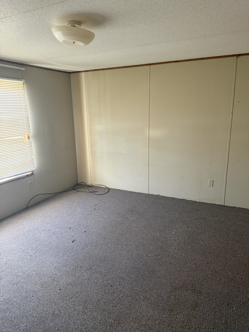 313 Leonard Street Property Photo 9