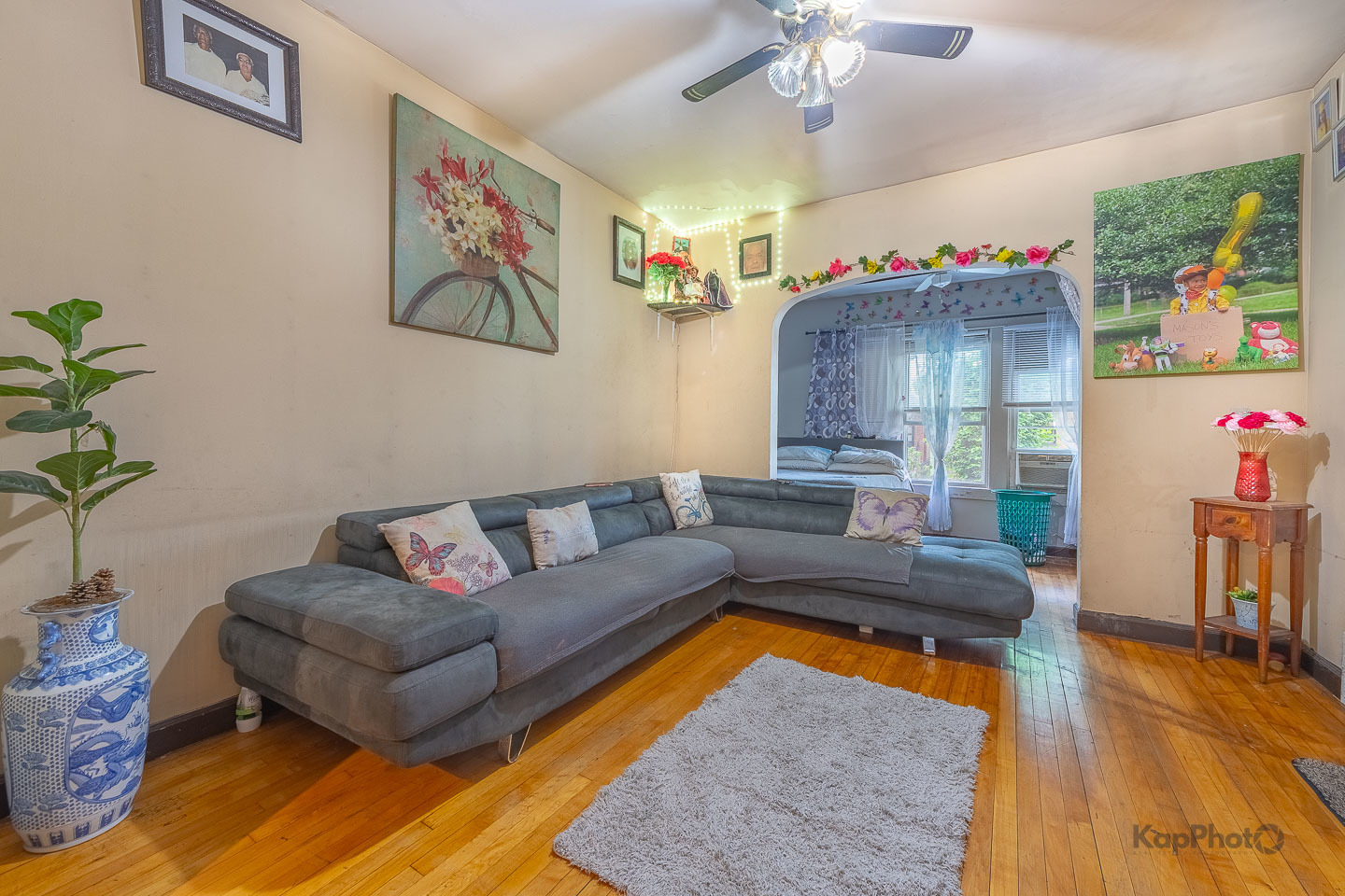 2135 N Latrobe Avenue Property Photo 2