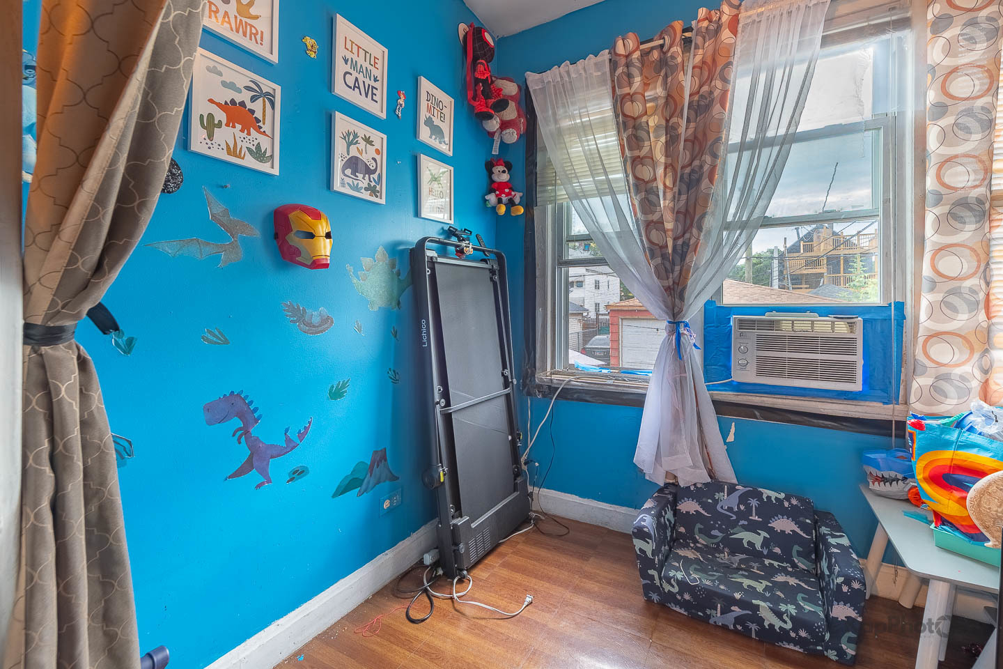2135 N Latrobe Avenue Property Photo 14