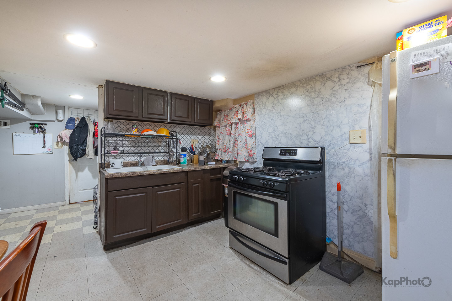 2135 N Latrobe Avenue Property Photo 16
