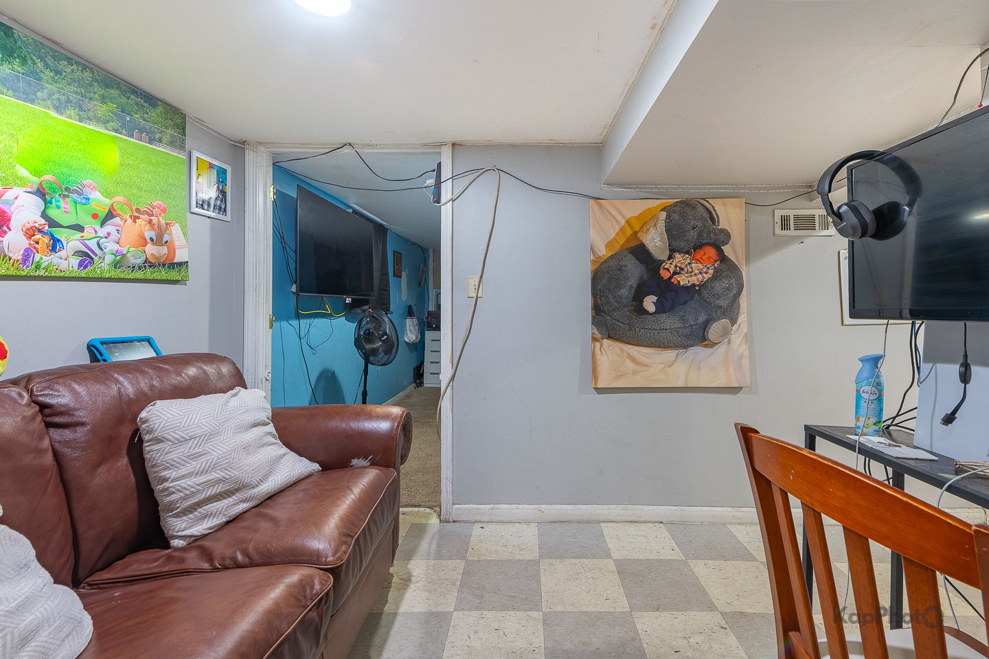 2135 N Latrobe Avenue Property Photo 19
