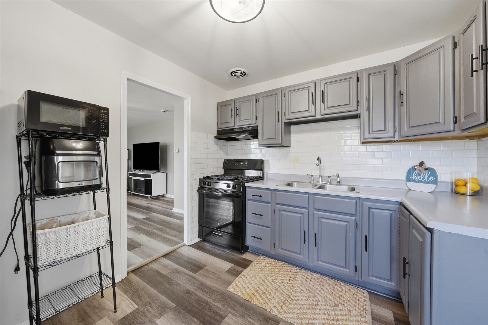 2112 219th Street Property Photo 4